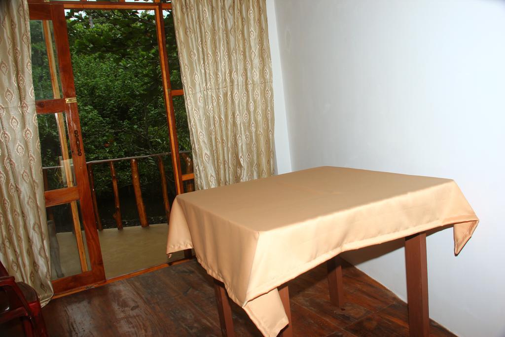 Seasons Four Mini Jungle Cabana マータラ 部屋 写真